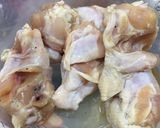รูปขั้นตอนการทำที่ 1 ของ ปีกไก่ทอดน้ำปลา