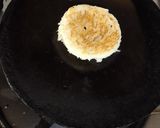 A picture of step 3 of Sattu Sandwich.