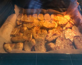 Foto del paso 1 de la receta: Pollo deshuesado con patatas