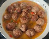 Foto del paso 4 de la receta: Albóndigas en salsa de la abuela y patatas al horno
