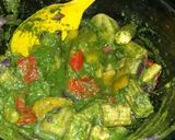 A picture of step 4 of Veg platter in green masala.