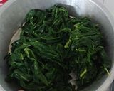 Foto langkah ke 4 dari resep Gulai rebon daun singkong.