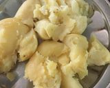 A picture of step 1 of Mayo crispy potatoes.