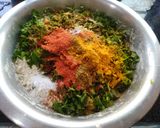 चटपटा मेथी पराठा विथ चटनी (Chatpata methi Paratha recipe in Hindi) रेसिपी चरण 2 फोटो