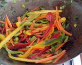 Foto del paso 4 de la receta: Fideos salteados con verdura (Chow Mein)