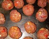 A picture of step 6 of Moimoi with meat balls and cabbage ʂąųƈɛ😋😋.