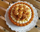 Foto del paso 11 de la receta: Bizcocho de vainilla y almendras con nata y profiteroles rellenos de lemon curd y toffee