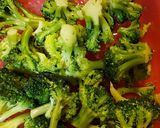 Foto del passaggio 3 della ricetta Insalata di farro e broccoletti