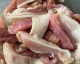 Hình bước làm 1 của món Thịt Heo Chiên Mắm