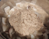 Foto del paso 4 de la receta: Sepia con champiñones en salsa de almendras
