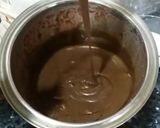 A picture of step 3 of Oreo chocolate cake.