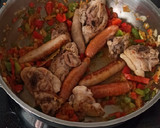 Foto del paso 2 de la receta: Arroz con pollo muy fácil 🥘