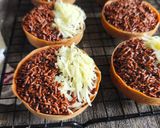 Foto langkah ke 5 dari resep Martabak Mini Cokelat.