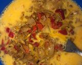 Foto del paso 3 de la receta: Tortilla de papa con chorizo colorado!!