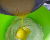 Foto langkah ke 2 dari resep Banana Apple Cake.