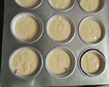 Foto langkah ke 5 dari resep Vanilla Cupcake.