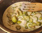 Foto del paso 2 de la receta: Coles de Bruselas con salsa bechamel