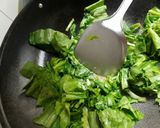 Foto langkah ke 4 dari resep Tumis Sayur Siomak.