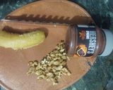 A picture of step 1 of Choco walnut banana smoothie.