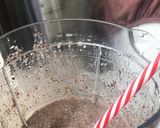 A picture of step 1 of Oreo Bubble Shake.