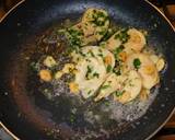 Foto del paso 2 de la receta MEDALLONES DE LOCOS AL AJILLO CON RISOTTO DE MOTE. JON STYLE