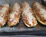 Foto del paso 5 de la receta: Calabacines rellenos con salsa semi boloñesa de pavo picado