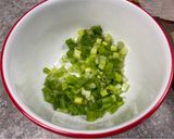 A picture of step 4 of Tilapia with Scallion Sriracha Pesto.