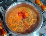 Foto del paso 1 de la receta: Salsa de tomates con aceitunas amargas