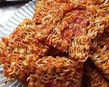 Foto langkah ke 5 dari resep Resep Mie Kriuk Balado.