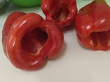 Pimientos rellenos de arroz y verduras al horno
