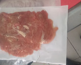 Foto del paso 1 de la receta: Sábana de filete de cerdo a caballo con salsas divorciadas