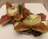 Une image de l'étape 3 de Tartines de figues rôties au chèvre et miel.