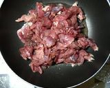 Foto langkah ke 3 dari resep Tumis Daging dan Paprika.