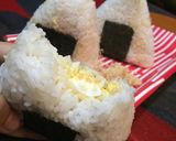 Hình bước làm 5 của món Onigiri 🍙🍙