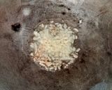 Foto langkah ke 2 dari resep Tumis Buncis Orak-arik Telur Wortel.