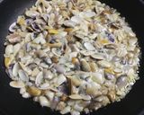 Foto del paso 6 de la receta: Coquinas al ajillo de Isla Canela⛱️