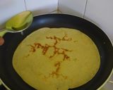 A picture of step 3 of Vanilla crepes.