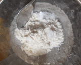 Foto langkah ke 2 dari resep Putu Ayu Jumbo Lembut Empuk.