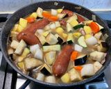 Une image de l'étape 25 de Potée aux saucisses fumées, lard et légumes.