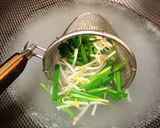 A picture of step 4 of Taiwanese Easy Dan Zai Noodles.