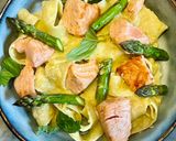 Une image de l'étape 6 de Papardelle au saumon et crème d’asperges.