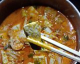 Foto langkah ke 5 dari resep Sundubu Jjigae (Sup Tahu Pedas).