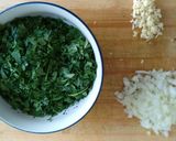 Foto del paso 1 de la receta: Tallarines con pollo a lo verde