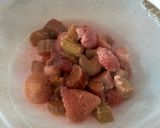 Une image de l'étape 2 de Sirop fraise rhubarbe.