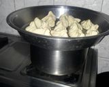 A picture of step 3 of Momos.