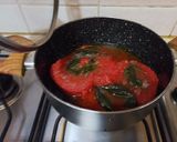 Foto del passaggio 2 della ricetta Pasta alla norma, la ricetta catanese con ricotta e melanzane