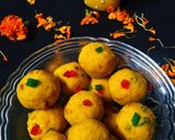 चैरी बेसन लड्डू (cherry besan ladoo recipe in Hindi) रेसिपी चरण 3 फोटो