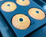 Foto del paso 5 de la receta: Roscas de magdalenas 🥯 🧁 🍋 👩‍❤️‍👩