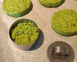 Foto del passaggio 8 della ricetta Insalata colorata di frutti e noci con mini burger di quinoa spinaci e ricotta