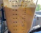 A picture of step 4 of Mango Shake.